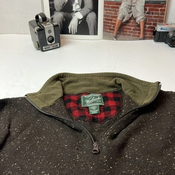 Woolrich 1/4 zip up pull over lambs wool sweater